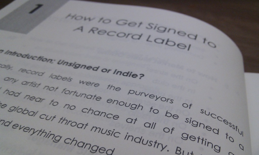 how-to-get-signed-to-a-record-label